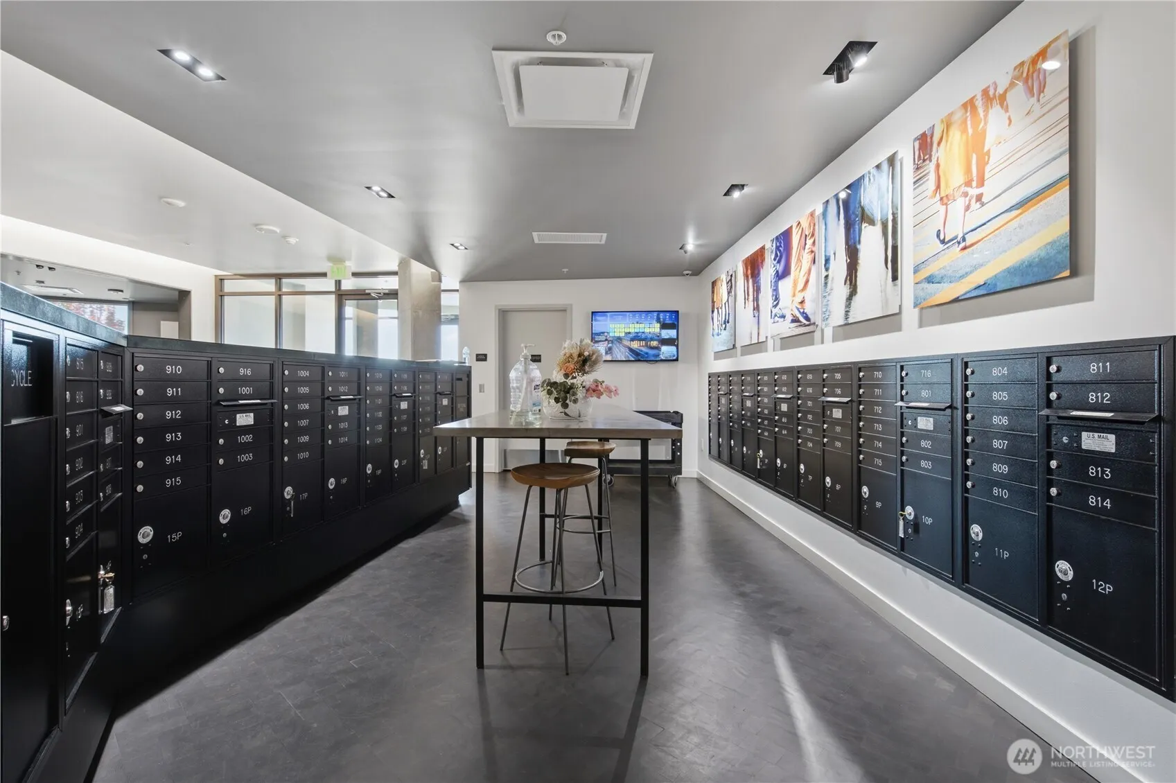 590 1st Avenue S #604, Seattle, WA 98104