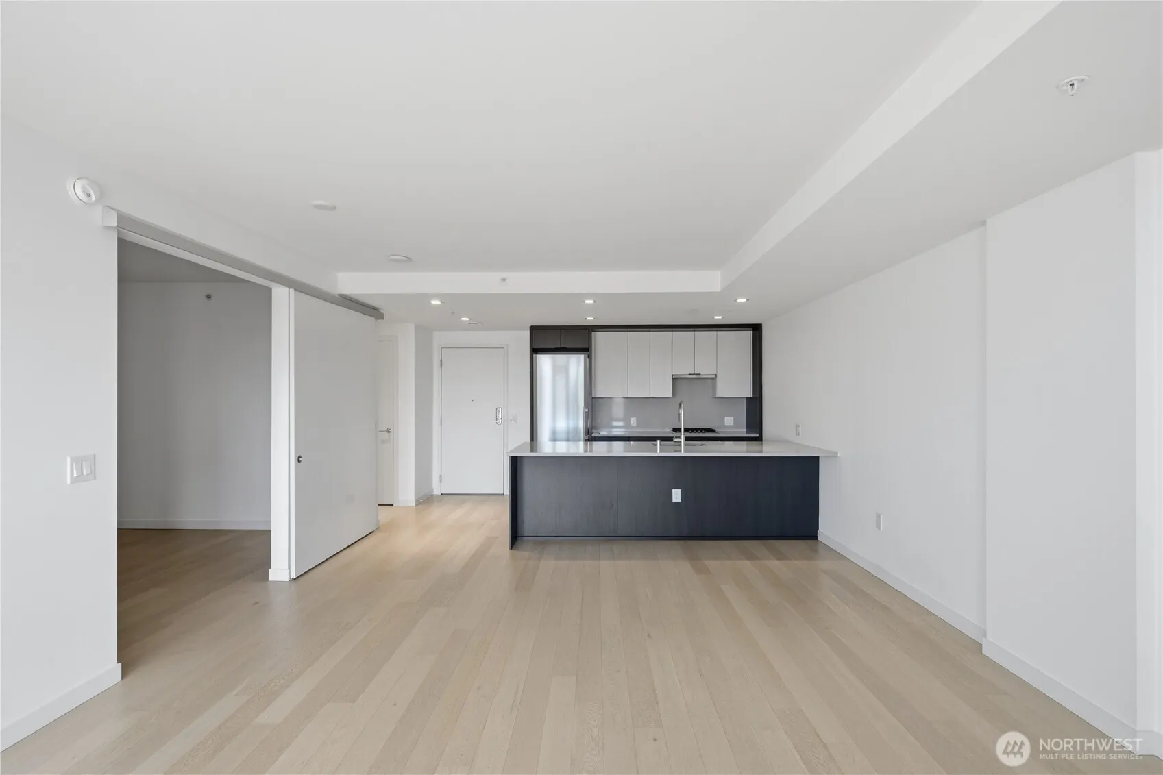 590 1st Avenue S #604, Seattle, WA 98104