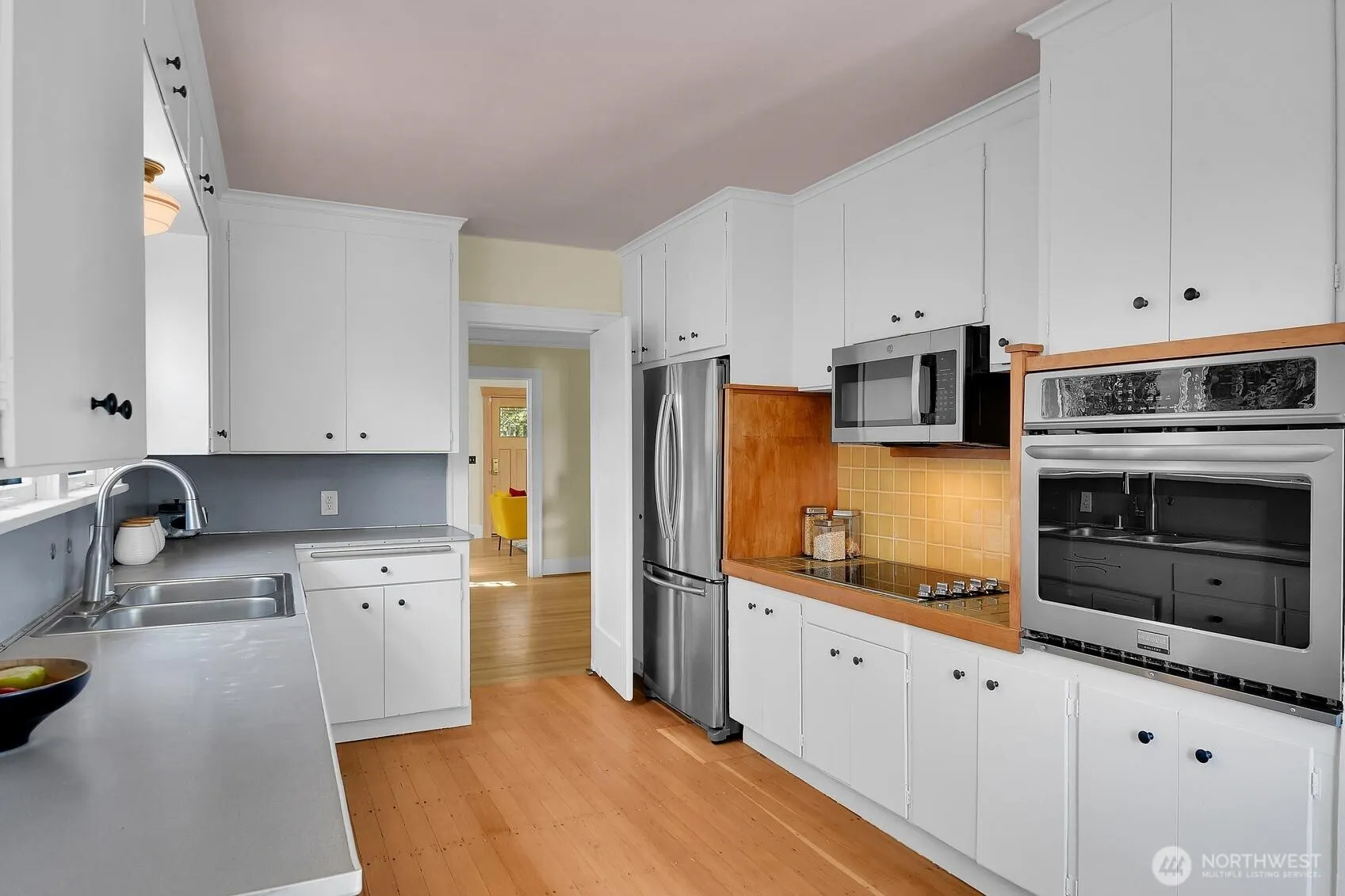 8024 16th Avenue NE, Seattle, WA 98115
