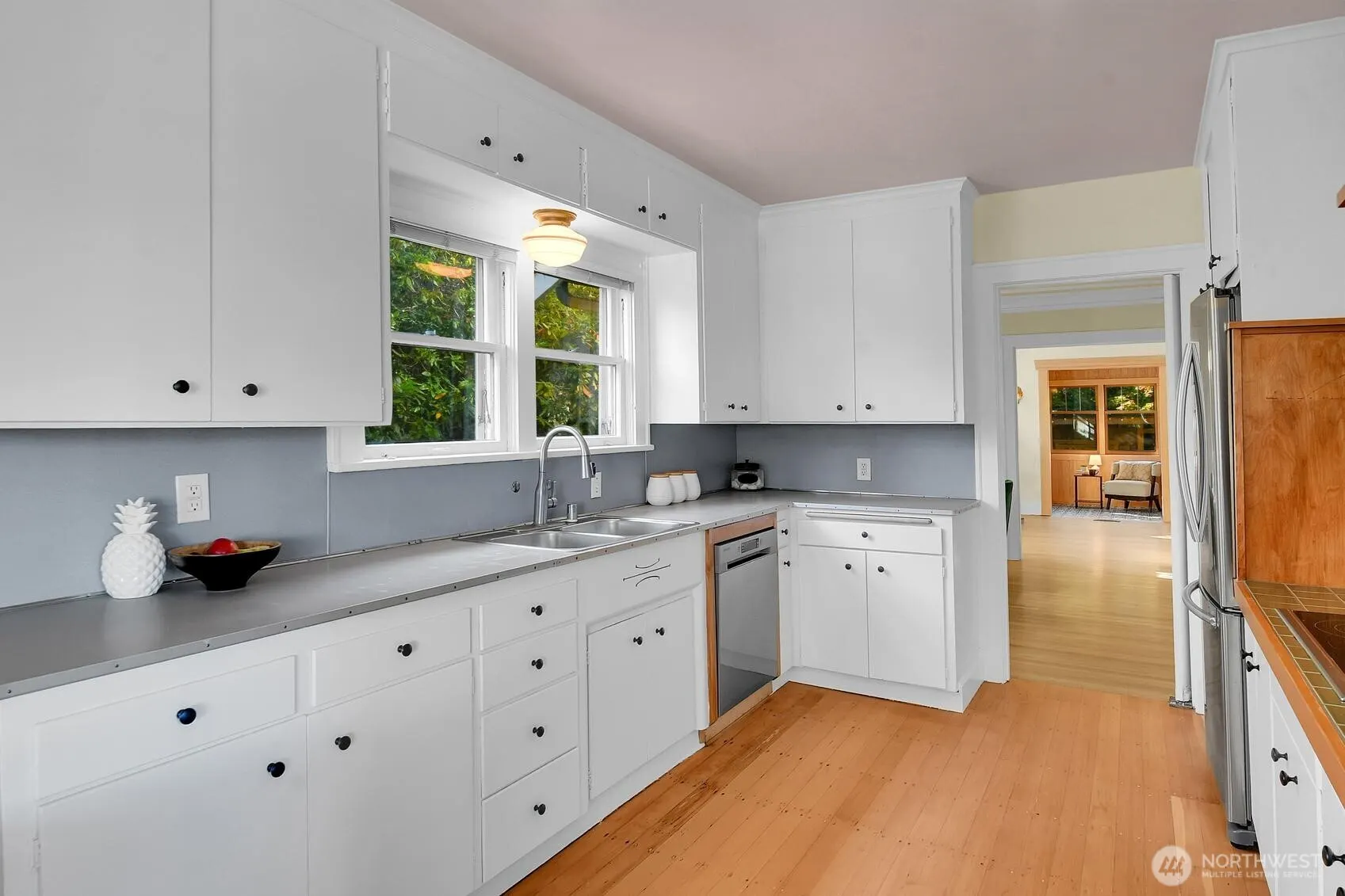 8024 16th Avenue NE, Seattle, WA 98115