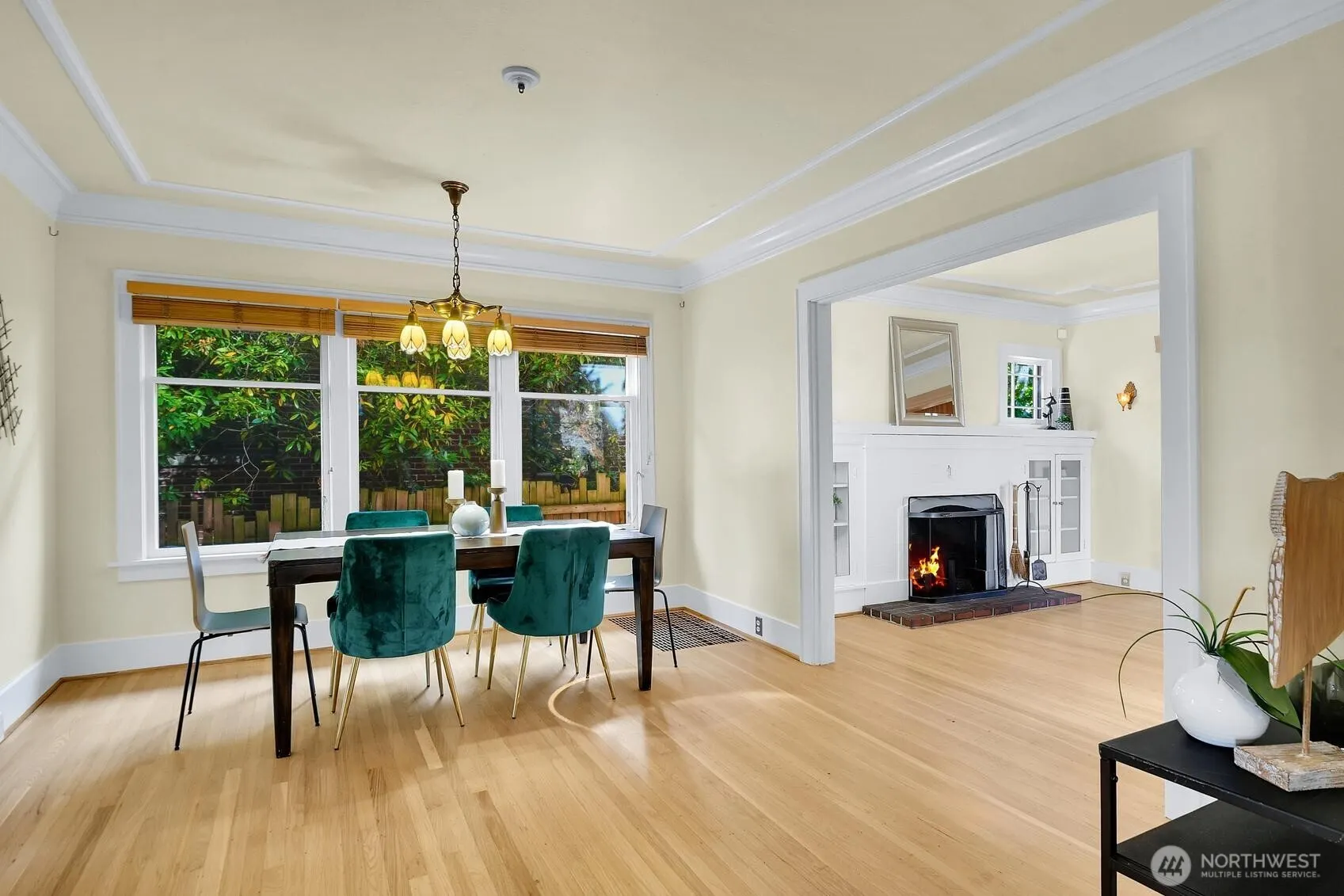 8024 16th Avenue NE, Seattle, WA 98115