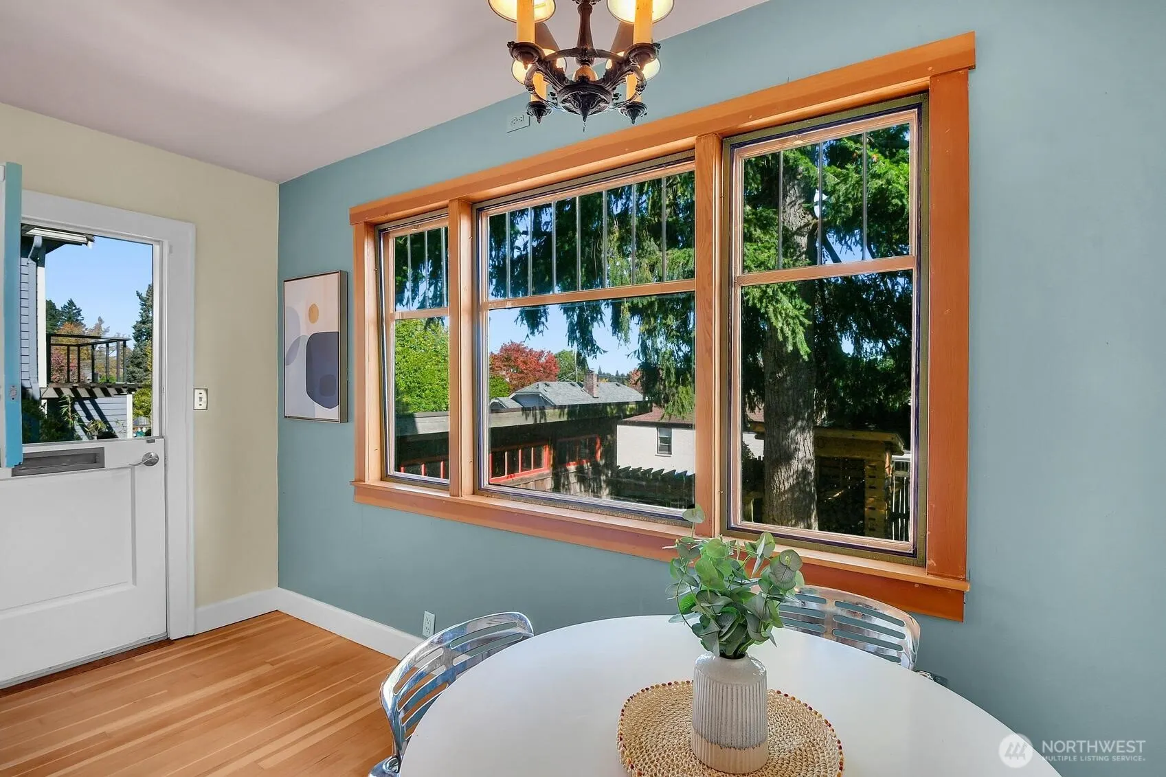 8024 16th Avenue NE, Seattle, WA 98115