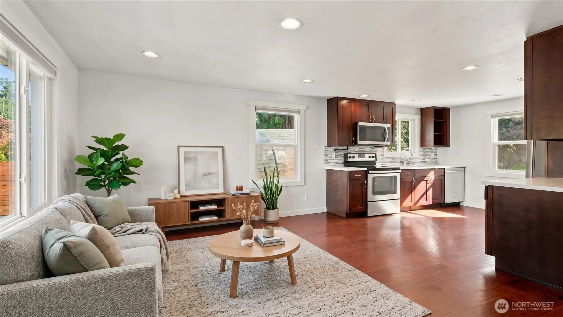 470 Grandey Way NE, Renton, WA 98056