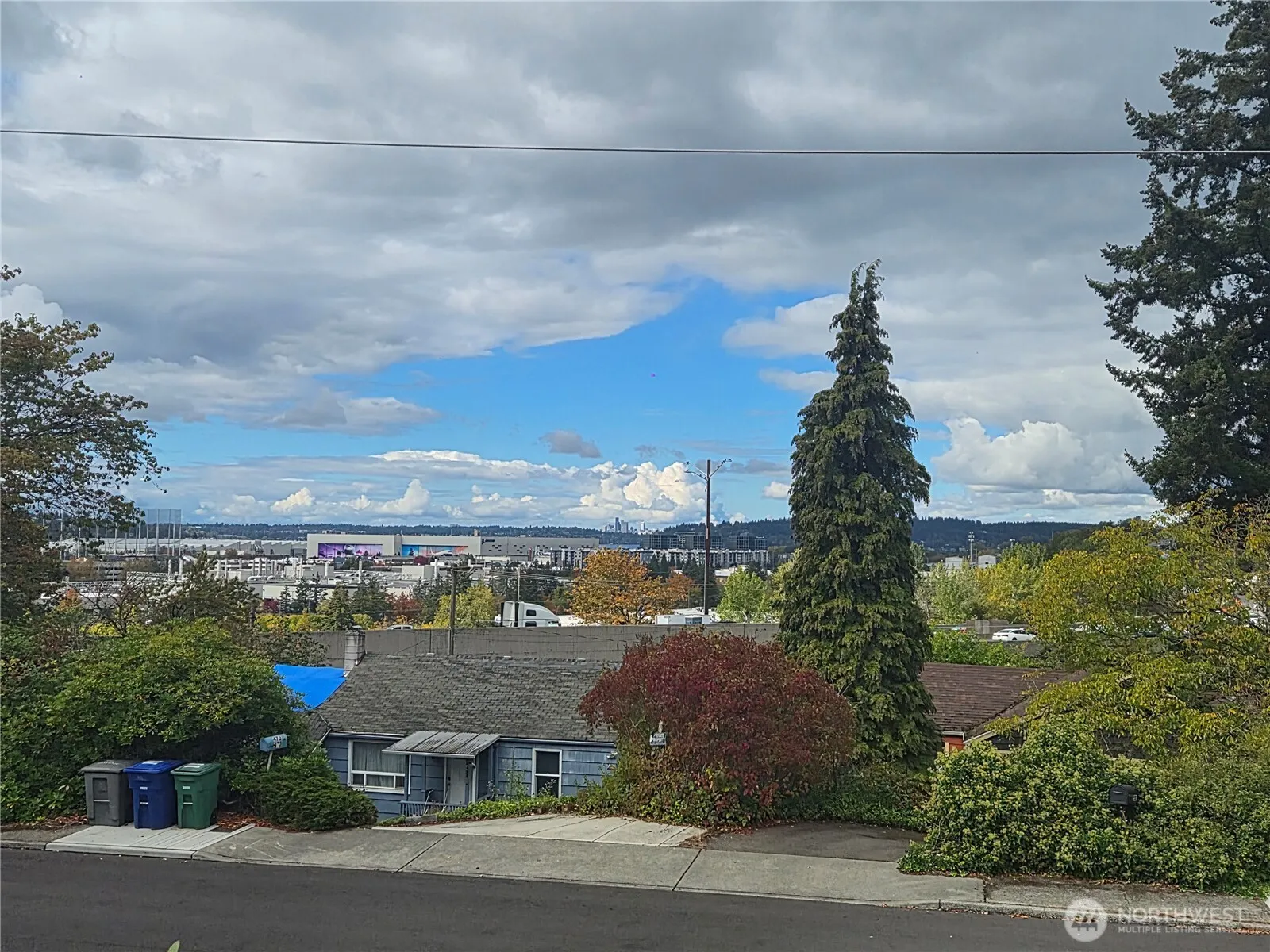 470 Grandey Way NE, Renton, WA 98056