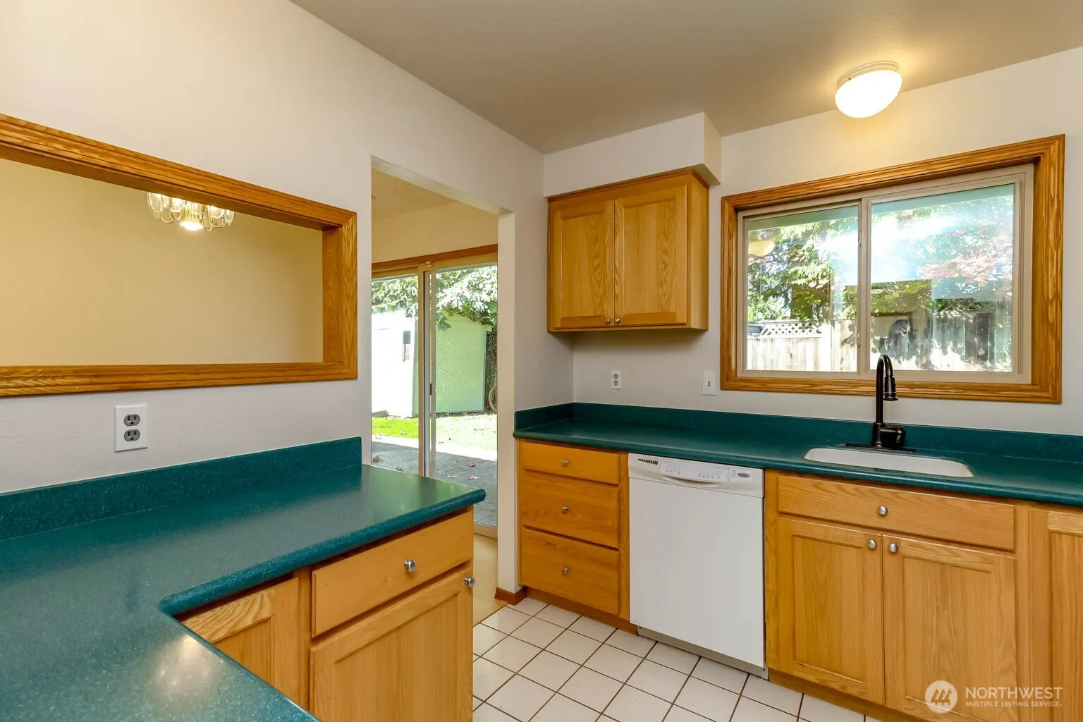 11216 SE 228th Place , Kent, WA 98031