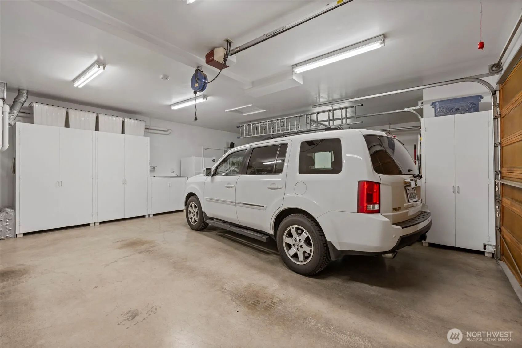 19318 SE 328th Place , Kent, WA 98042