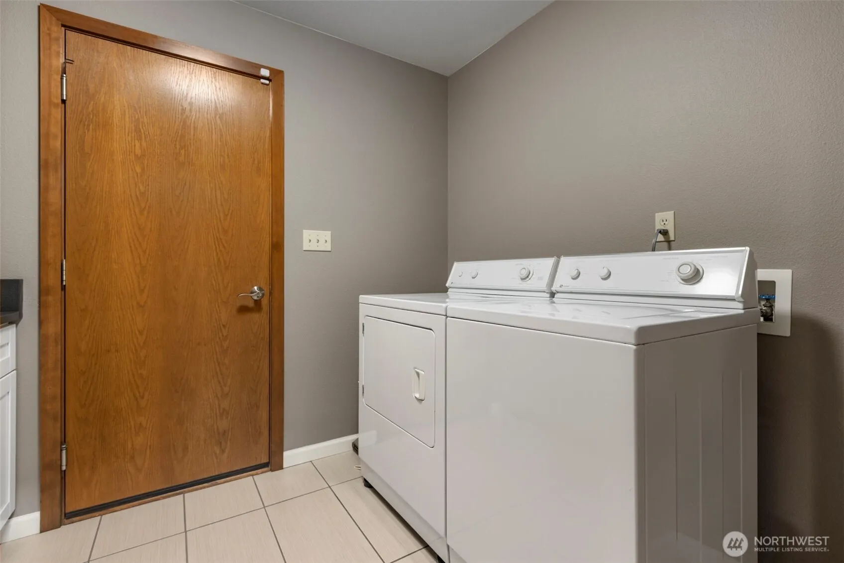 19318 SE 328th Place , Kent, WA 98042