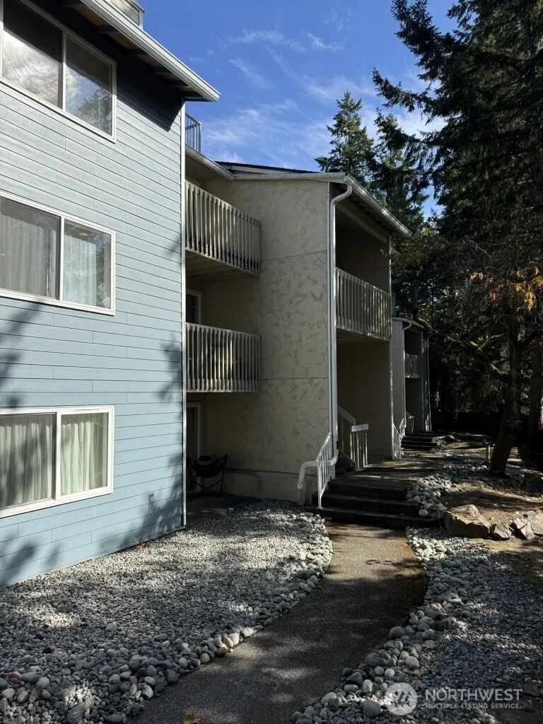 9474 Redmond Woodinville Road NE #A303, Redmond, WA 98052