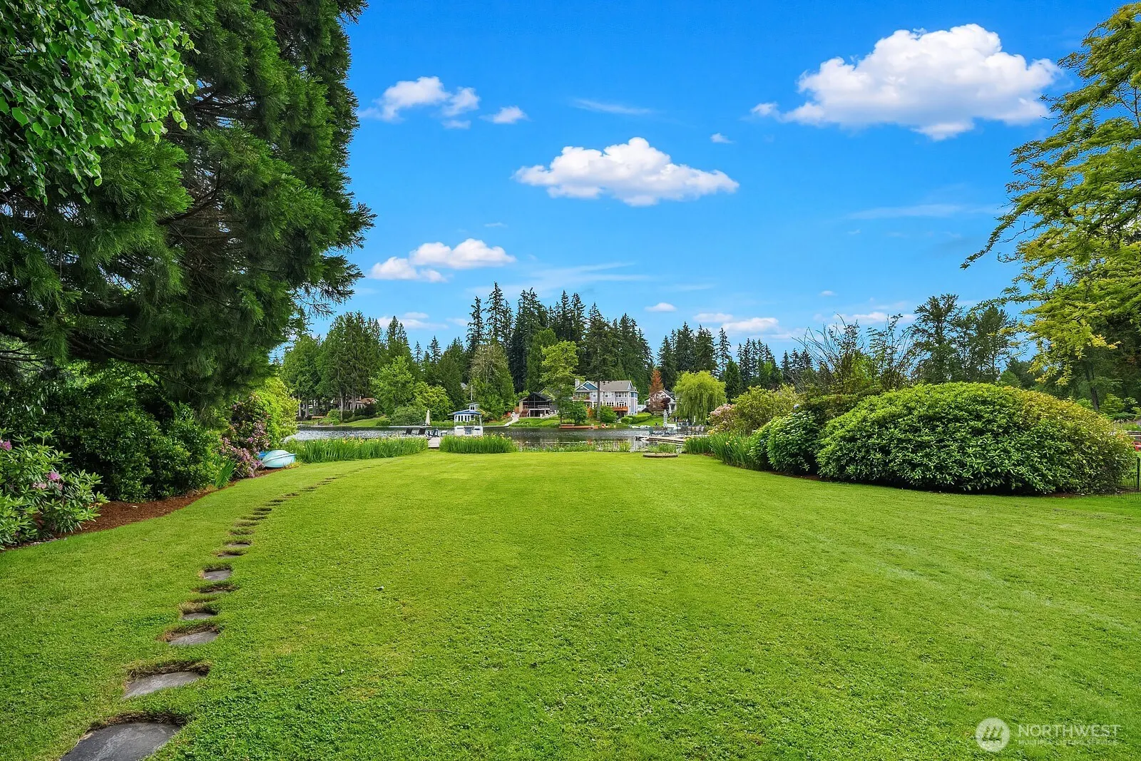 2459 215th Avenue SE, Sammamish, WA 98075