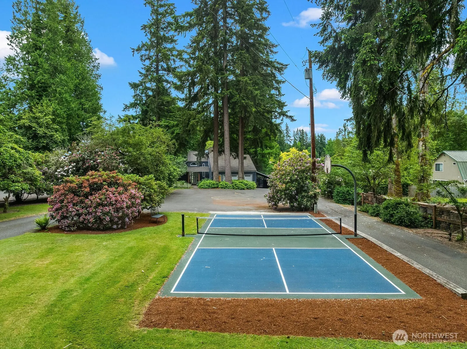 2459 215th Avenue SE, Sammamish, WA 98075