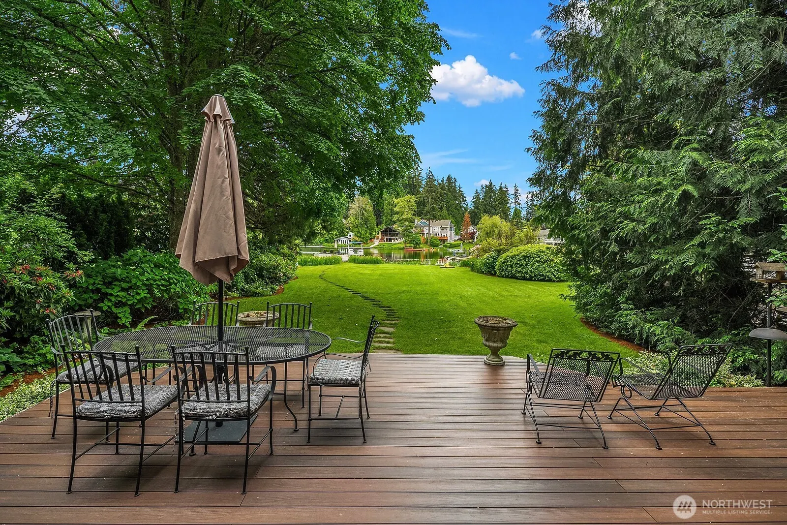 2459 215th Avenue SE, Sammamish, WA 98075