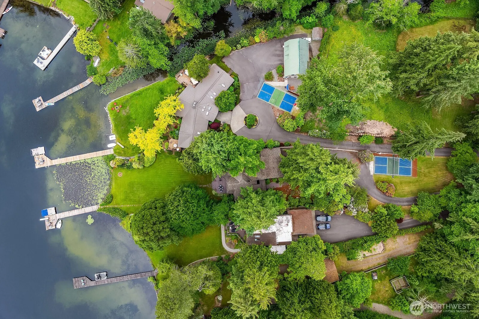 2459 215th Avenue SE, Sammamish, WA 98075