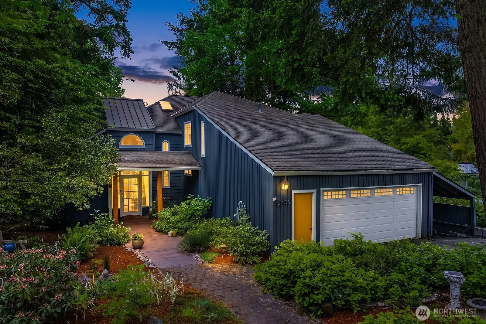 2459 215th Avenue SE, Sammamish, WA 98075