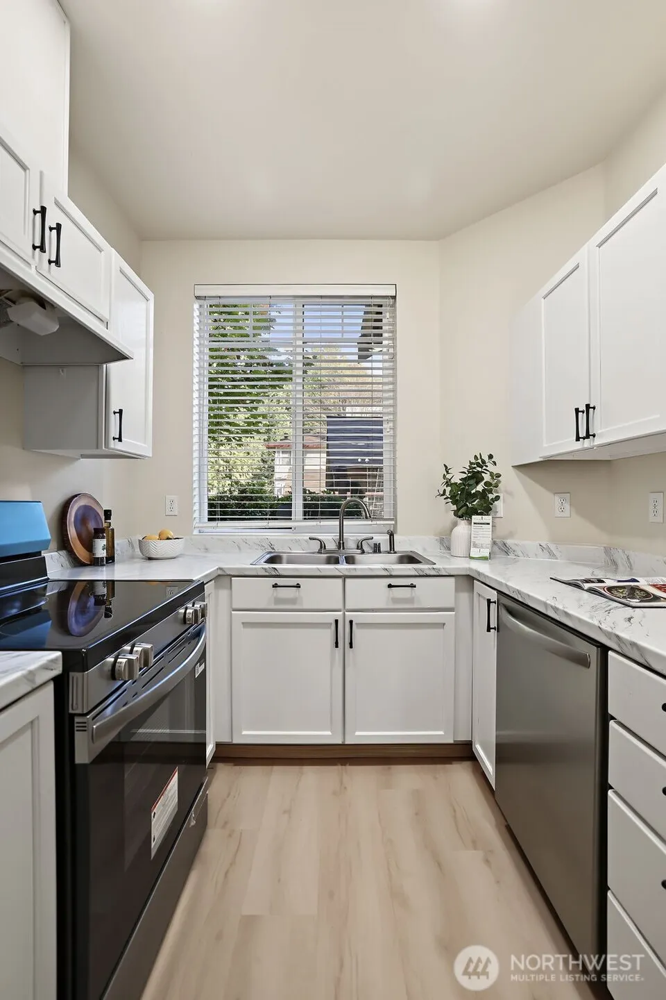 14818 29th Avenue W #C104, Lynnwood, WA 98087
