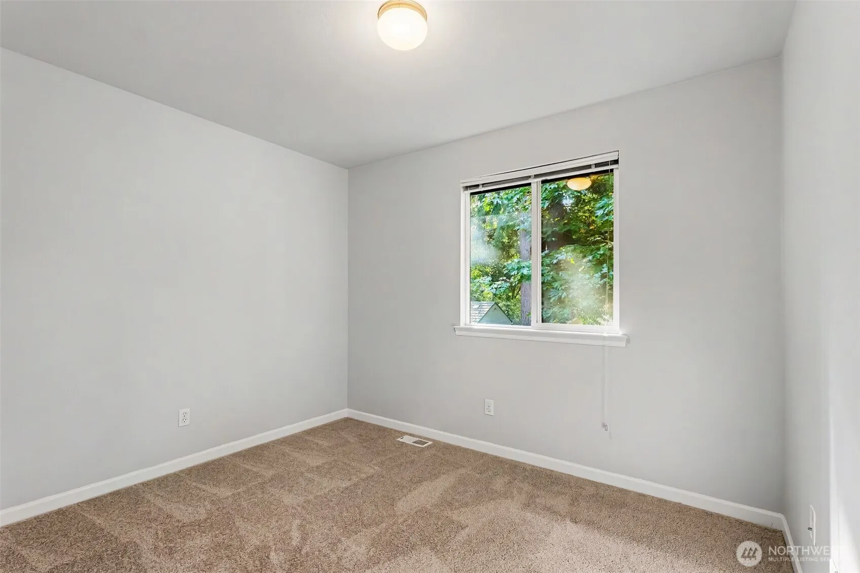 1332 196th Place SW, Lynnwood, WA 98036