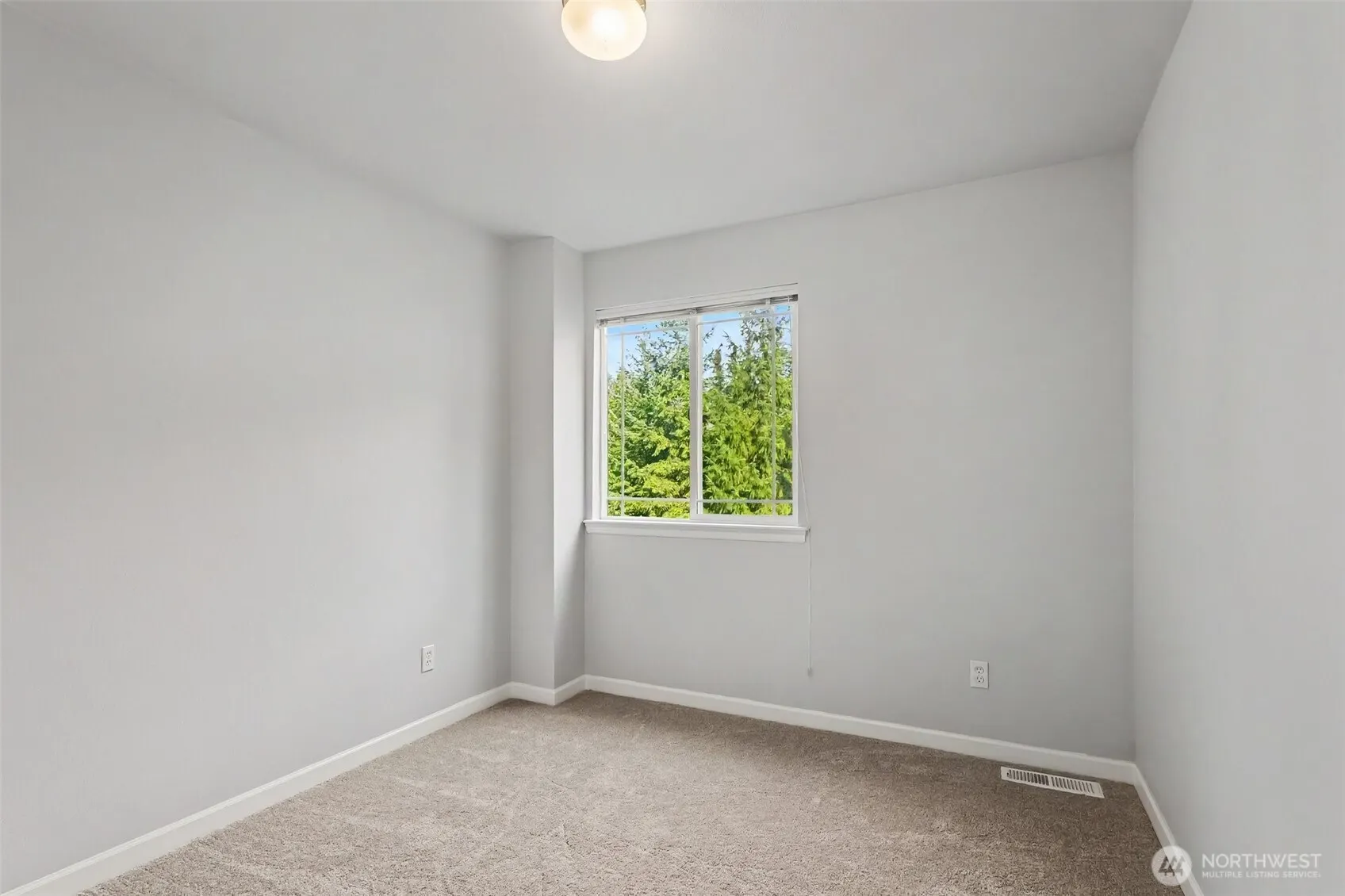 1332 196th Place SW, Lynnwood, WA 98036