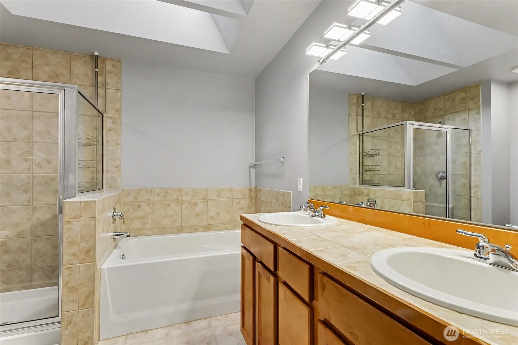 1332 196th Place SW, Lynnwood, WA 98036
