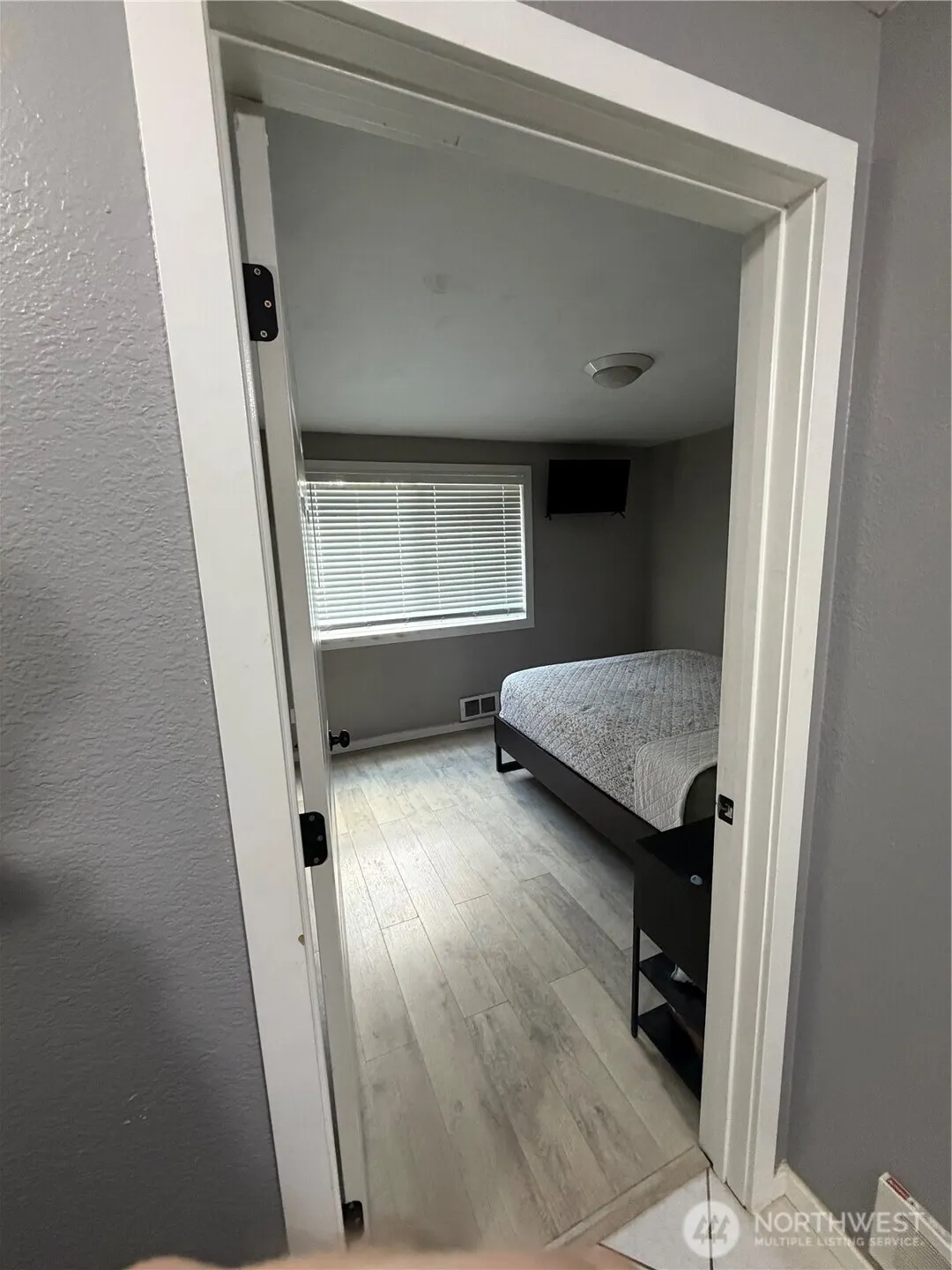 17515 118th Avenue SE #B6, Renton, WA 98058-6098