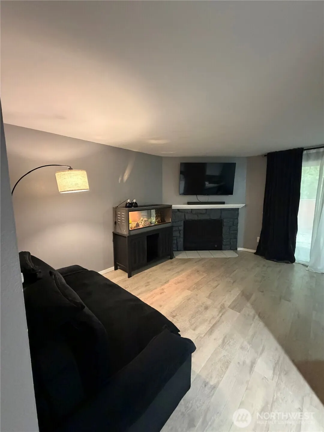 17515 118th Avenue SE #B6, Renton, WA 98058-6098