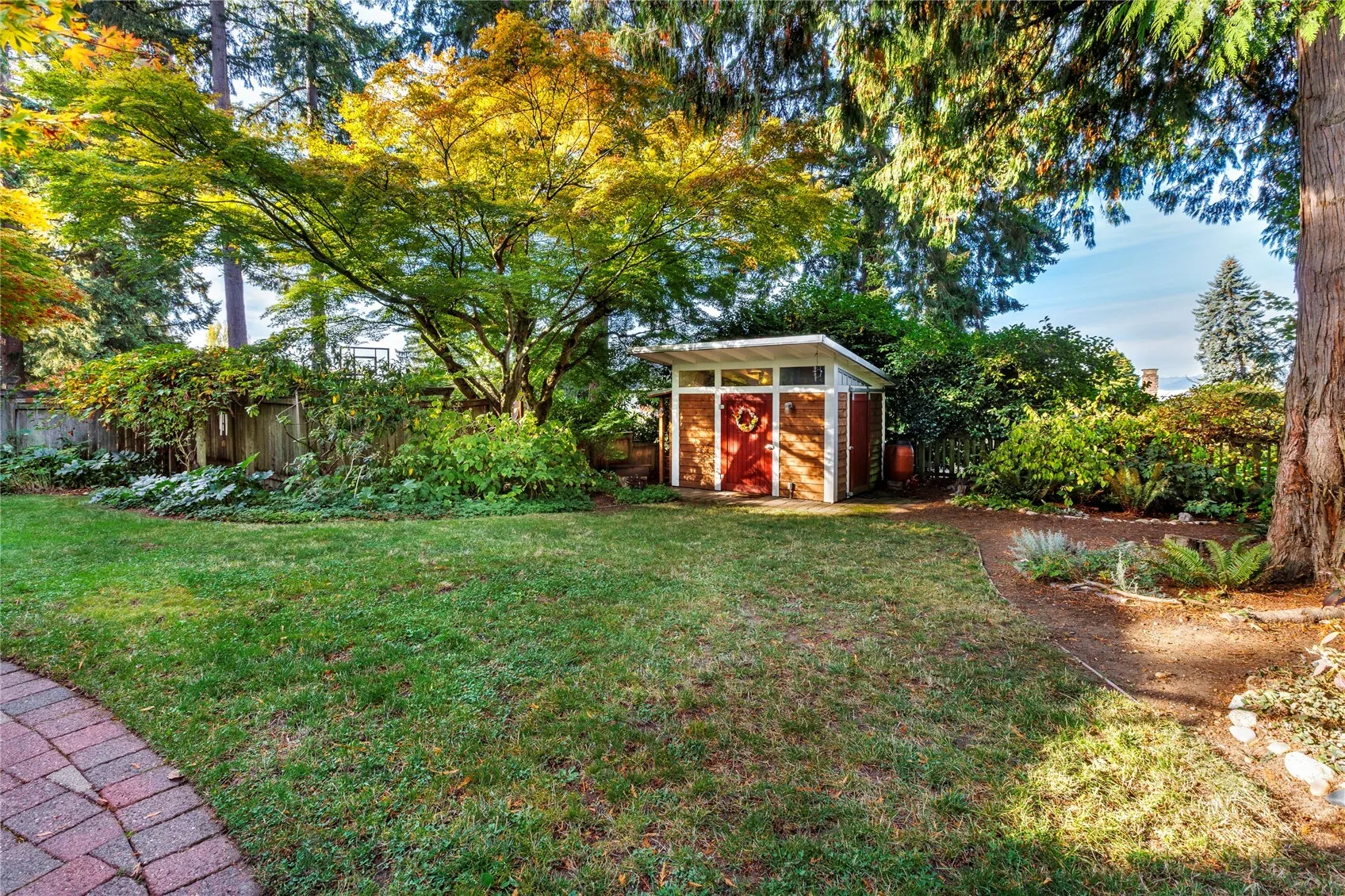 12051 4th Avenue NW, Seattle, WA 98177-4518