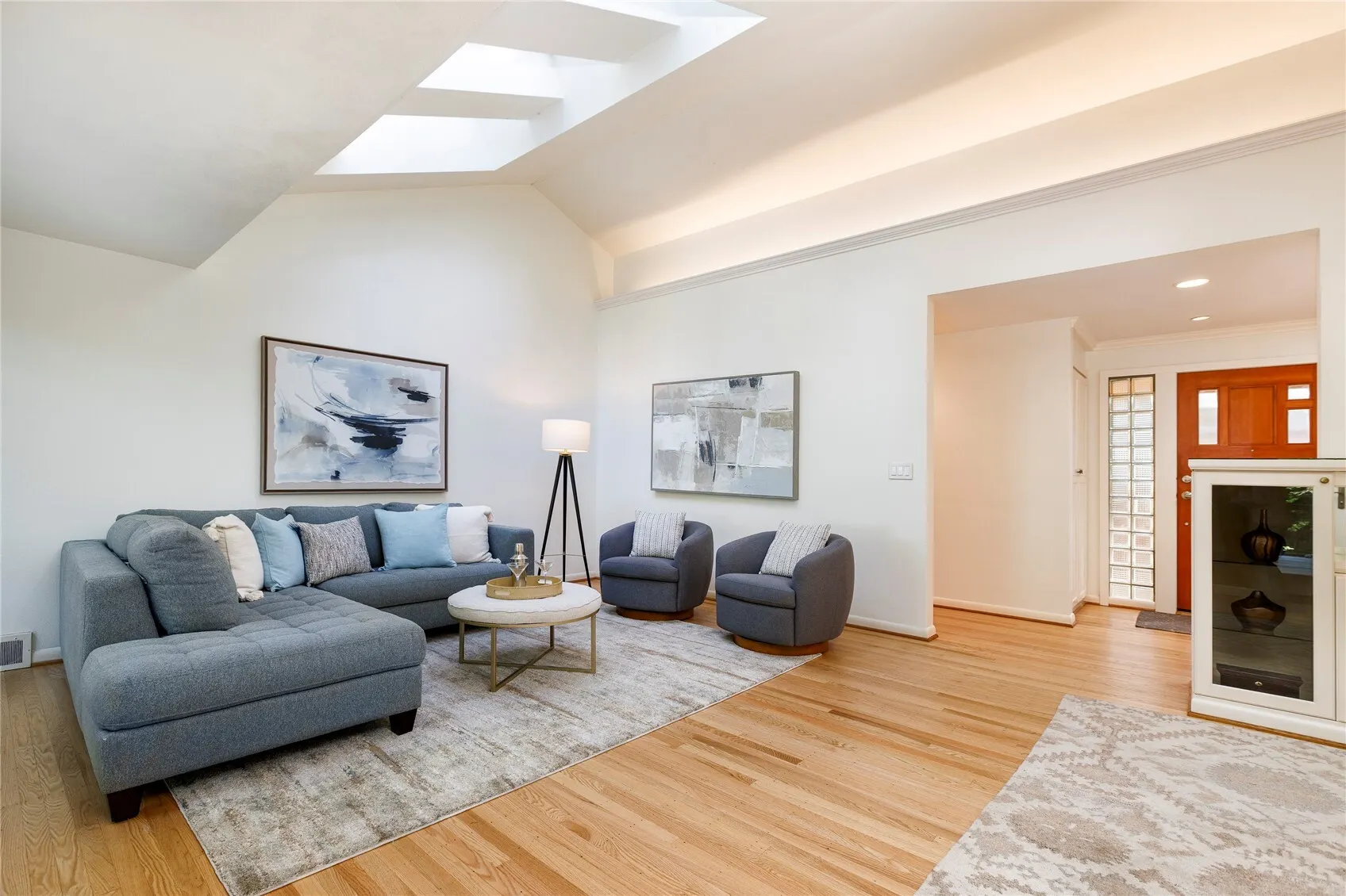 12051 4th Avenue NW, Seattle, WA 98177-4518