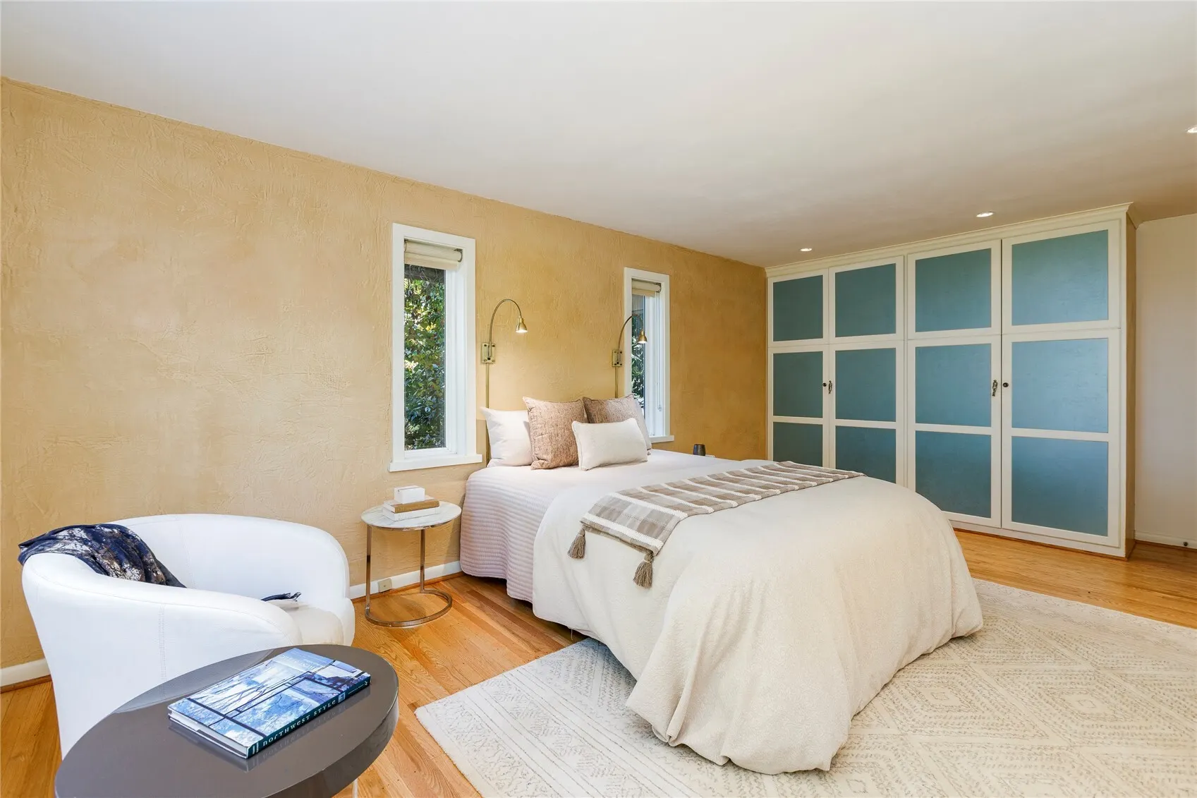 12051 4th Avenue NW, Seattle, WA 98177-4518