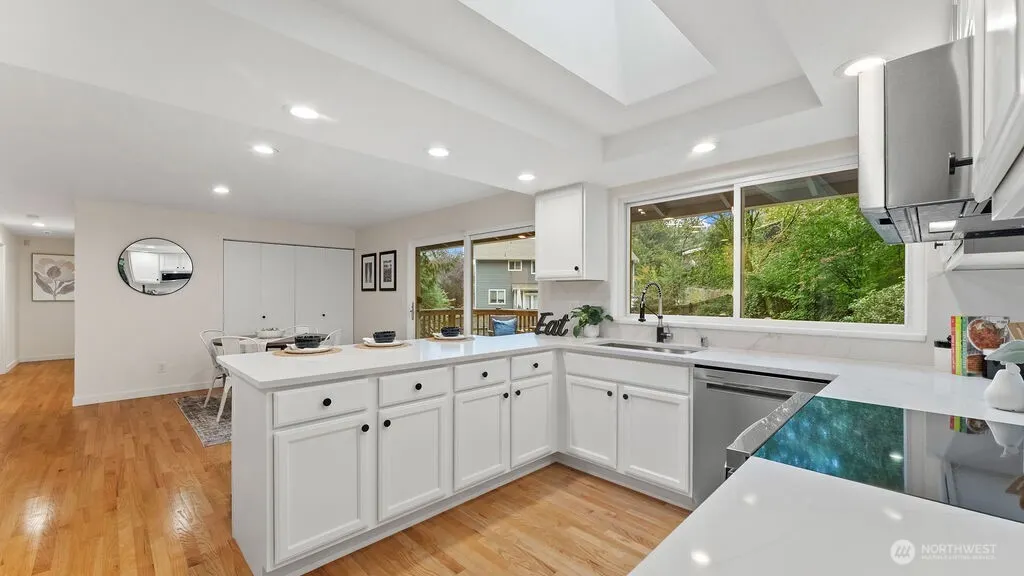 6504 119th Avenue SE, Bellevue, WA 98006