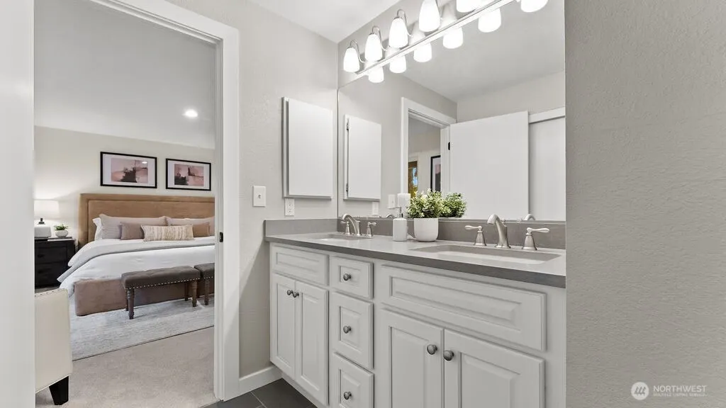 6504 119th Avenue SE, Bellevue, WA 98006