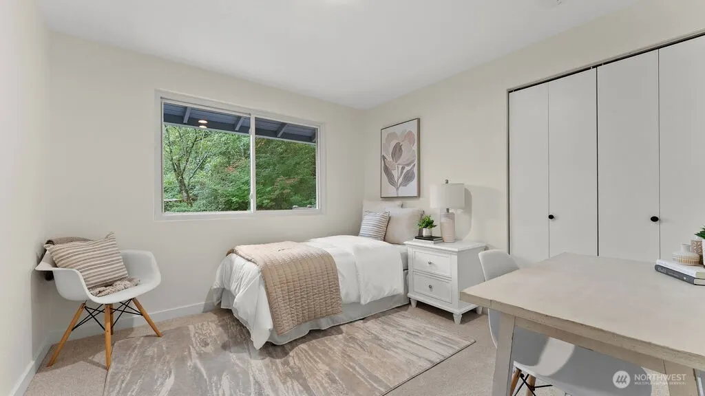 6504 119th Avenue SE, Bellevue, WA 98006