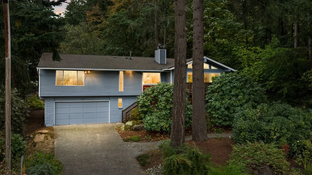 6504 119th Avenue SE, Bellevue, WA 98006