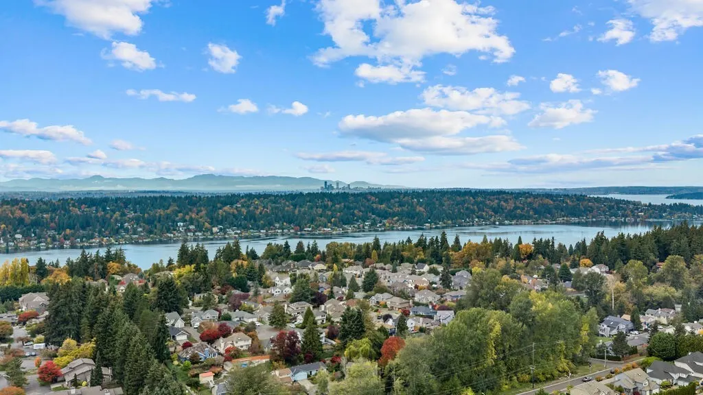6504 119th Avenue SE, Bellevue, WA 98006