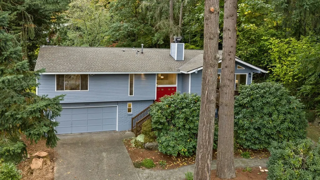 6504 119th Avenue SE, Bellevue, WA 98006