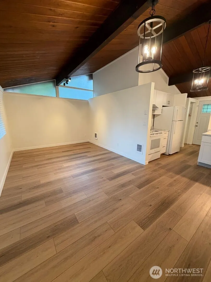 15801 Larch Way #B, Lynnwood, WA 98087-2637