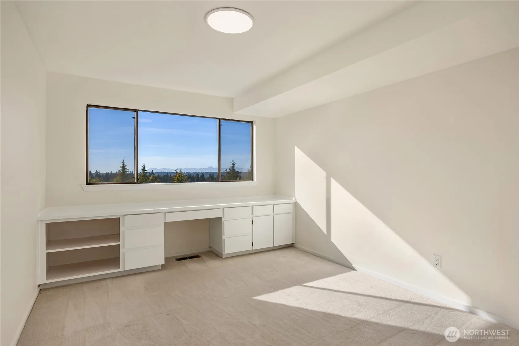 4825 134th Place SE, Bellevue, WA 98006