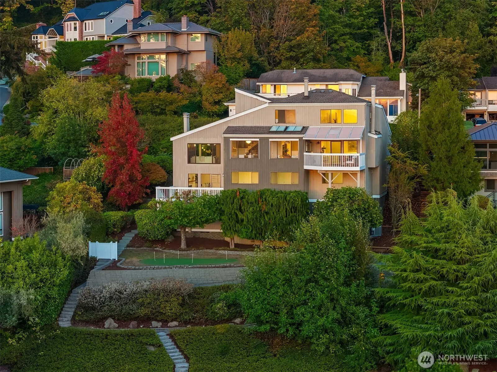 4825 134th Place SE, Bellevue, WA 98006