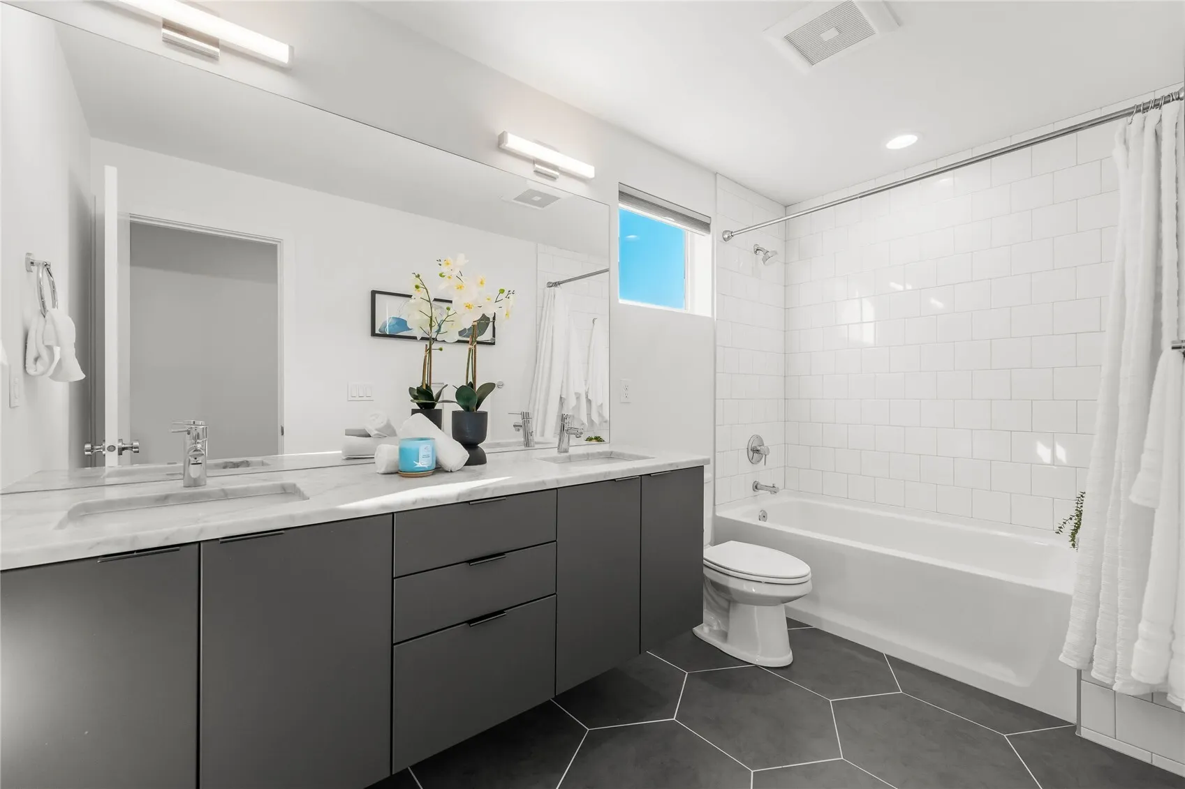 2213 A NW 63rd Street , Seattle, WA 98107