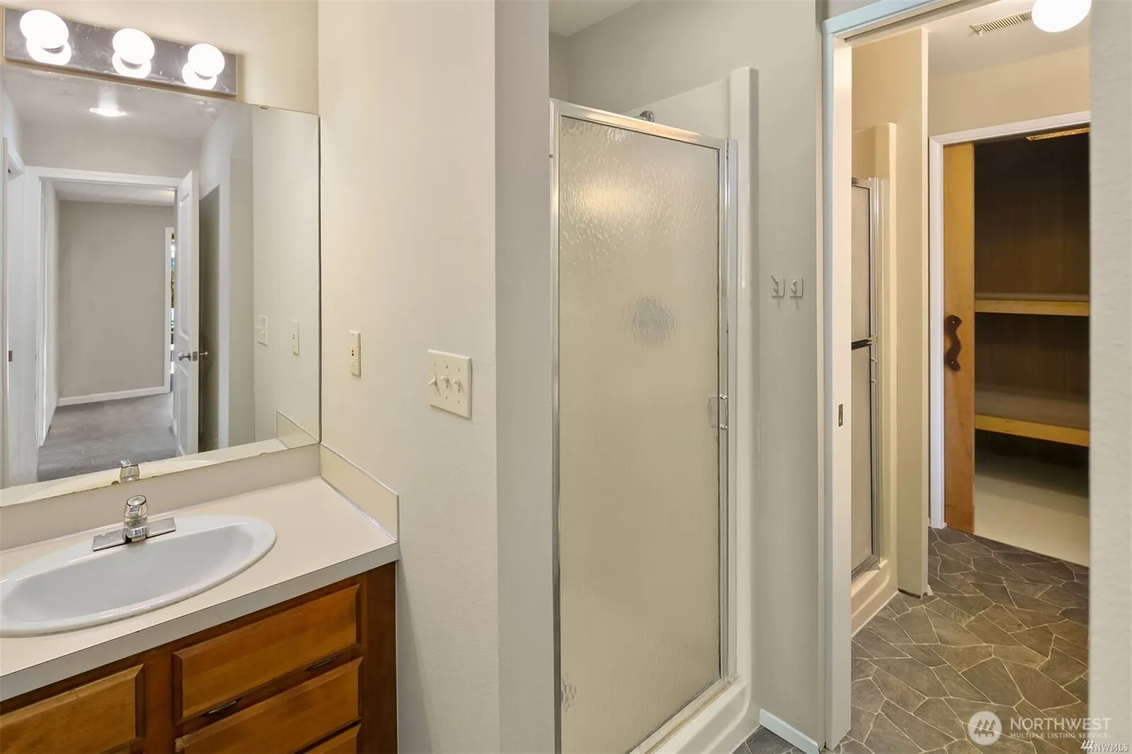 2424 215th Avenue SE, Sammamish, WA 98075