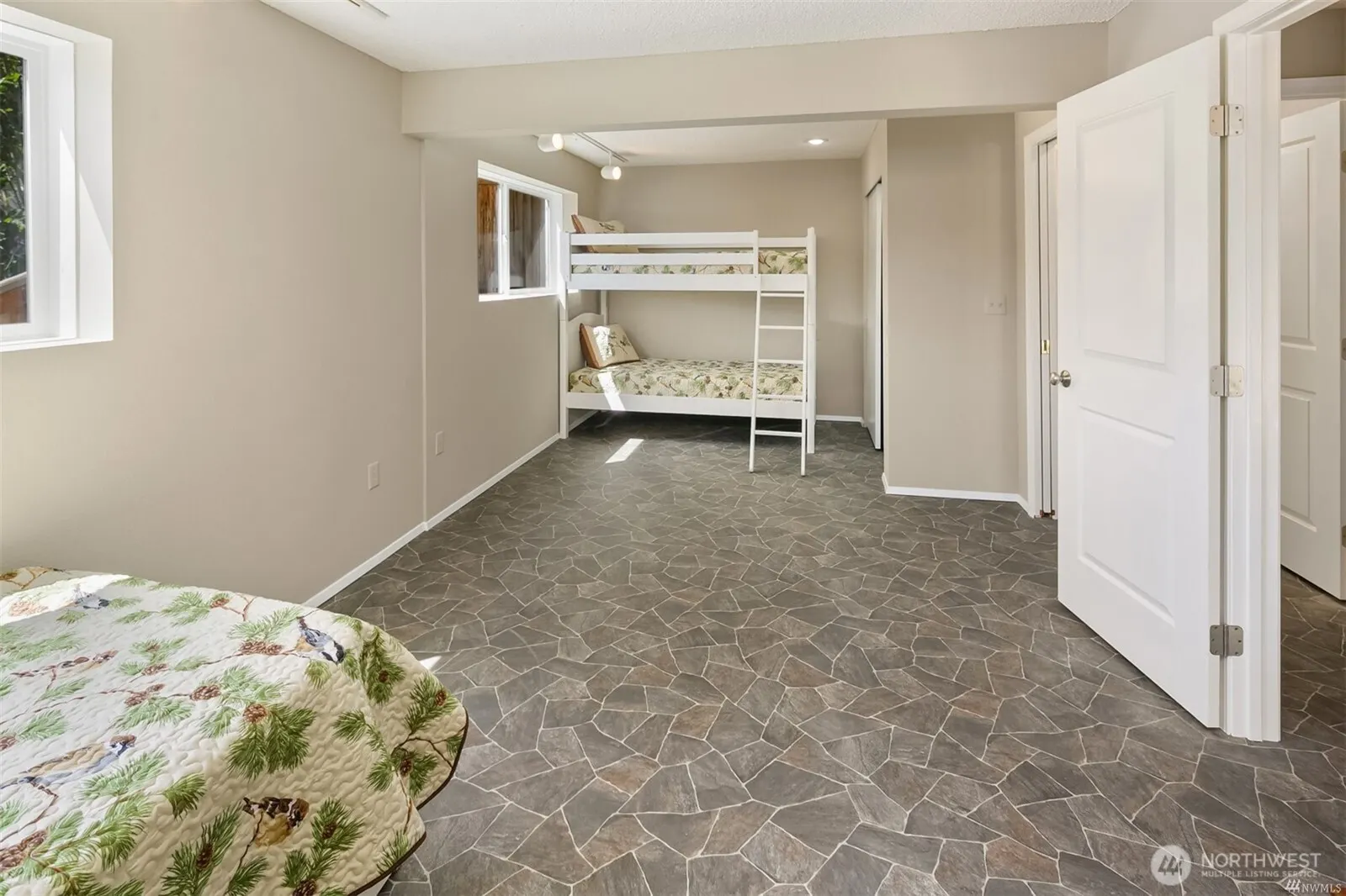 2424 215th Avenue SE, Sammamish, WA 98075