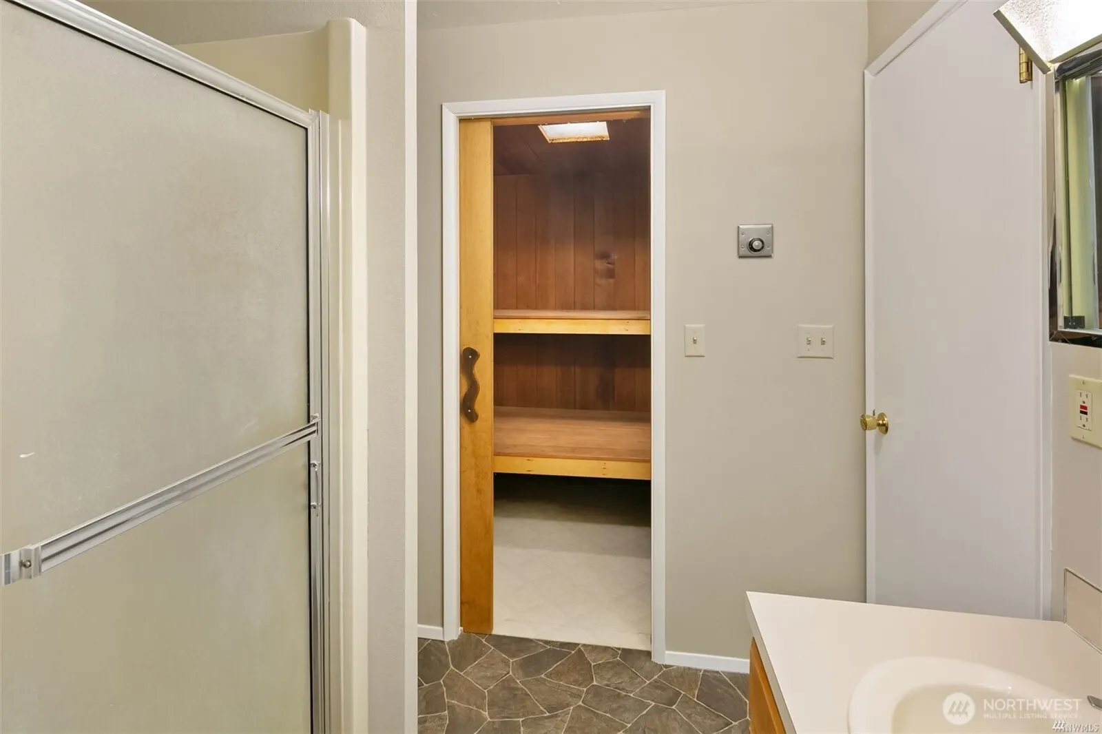 2424 215th Avenue SE, Sammamish, WA 98075