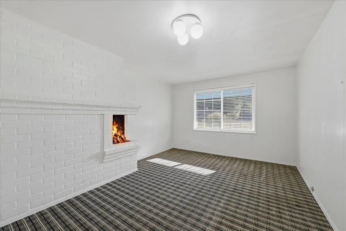 3868 NE 113th Street , Seattle, WA 98125-5741