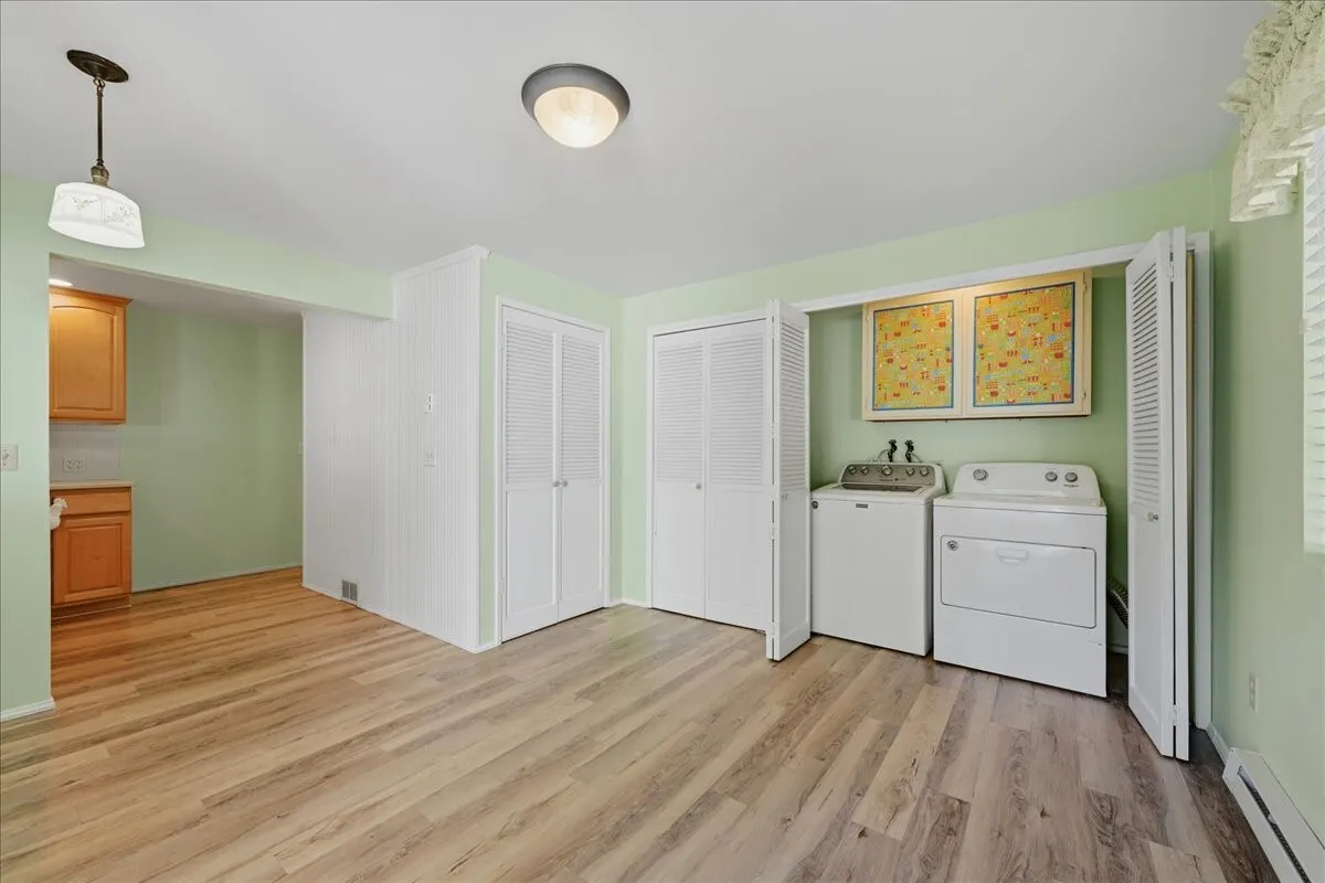 3868 NE 113th Street , Seattle, WA 98125-5741