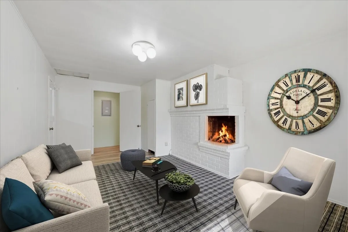 3868 NE 113th Street , Seattle, WA 98125-5741