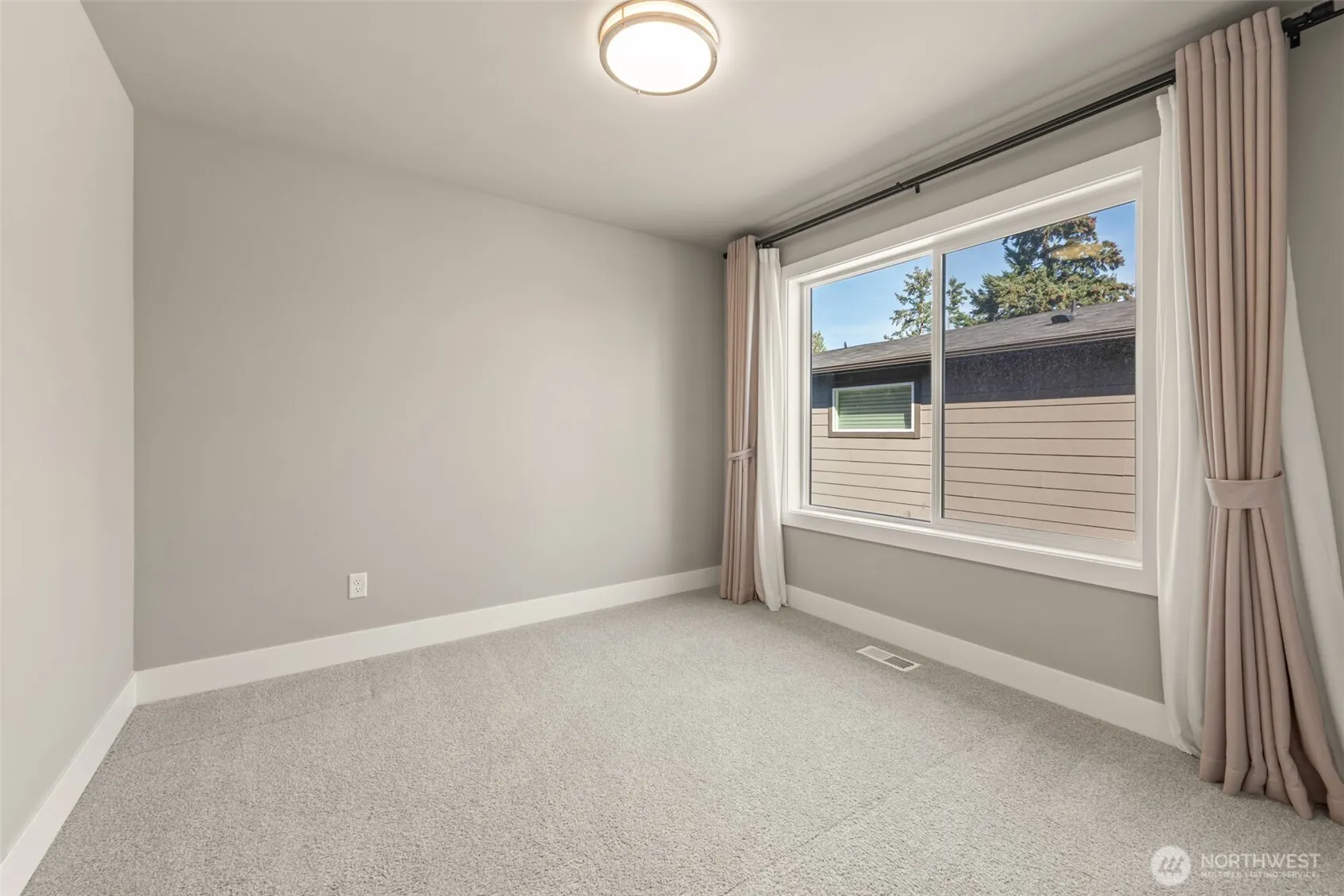 10323 133rd Court NE, Redmond, WA 98033