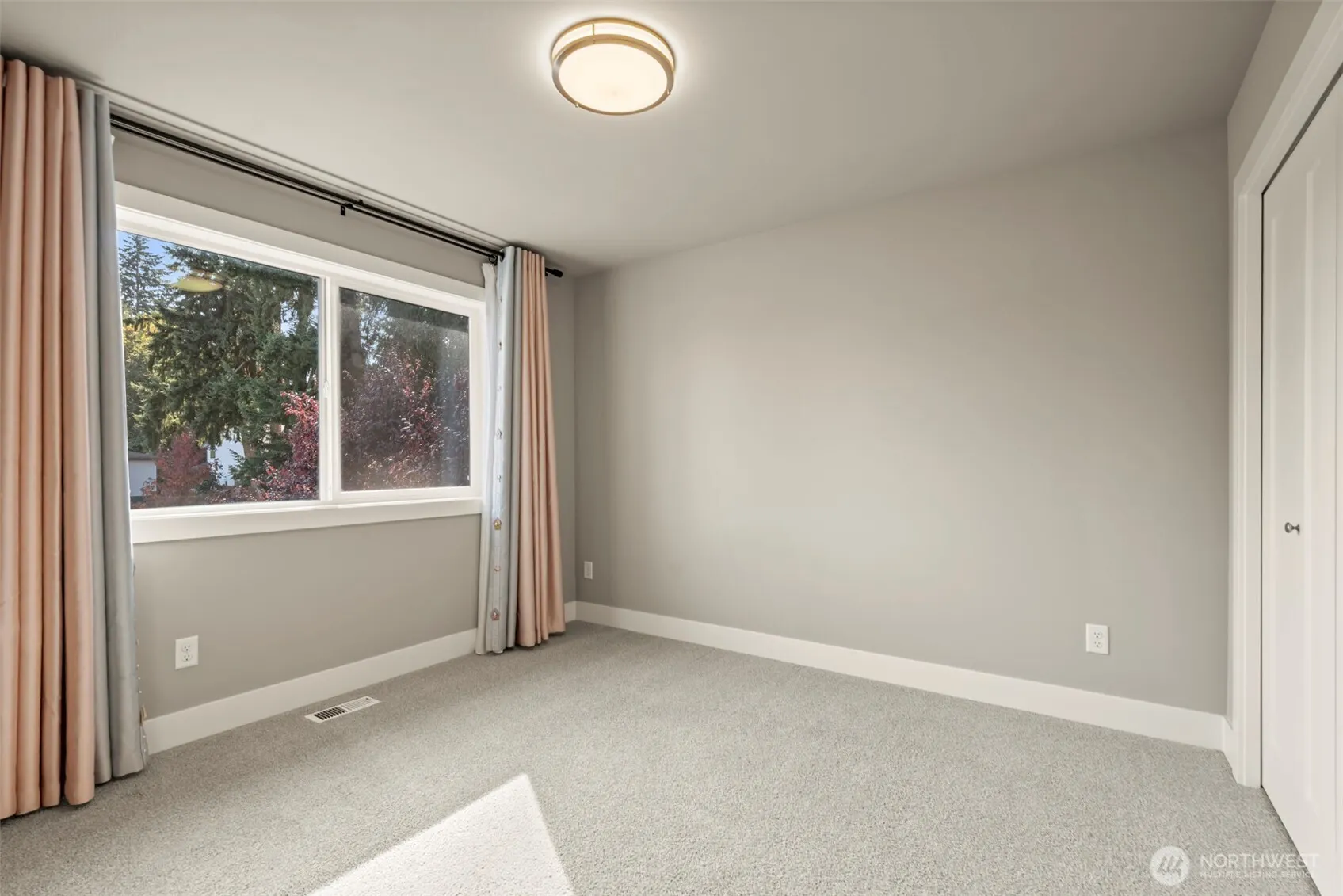 10323 133rd Court NE, Redmond, WA 98033