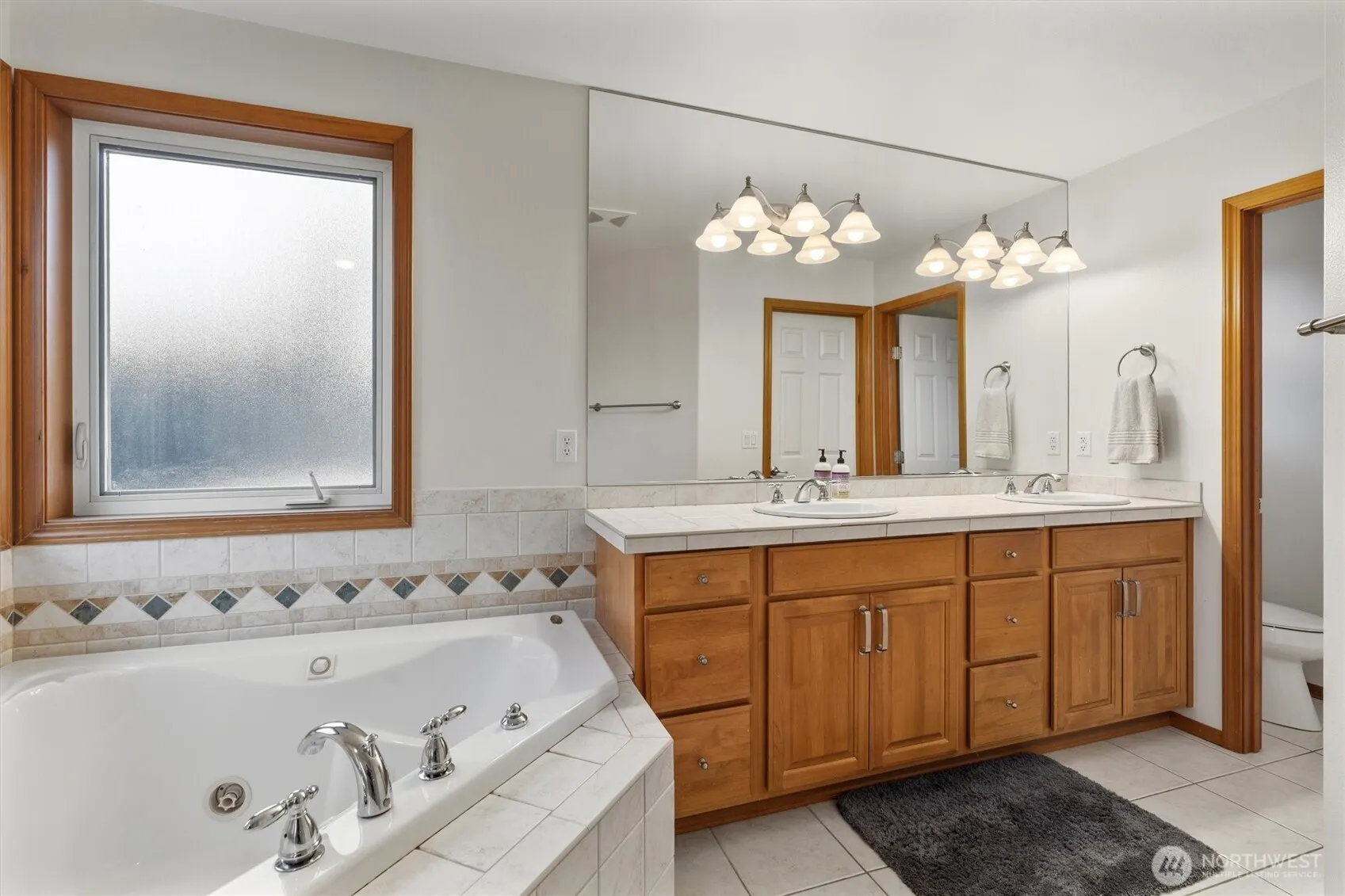 26127 145th Avenue SE, Kent, WA 98042