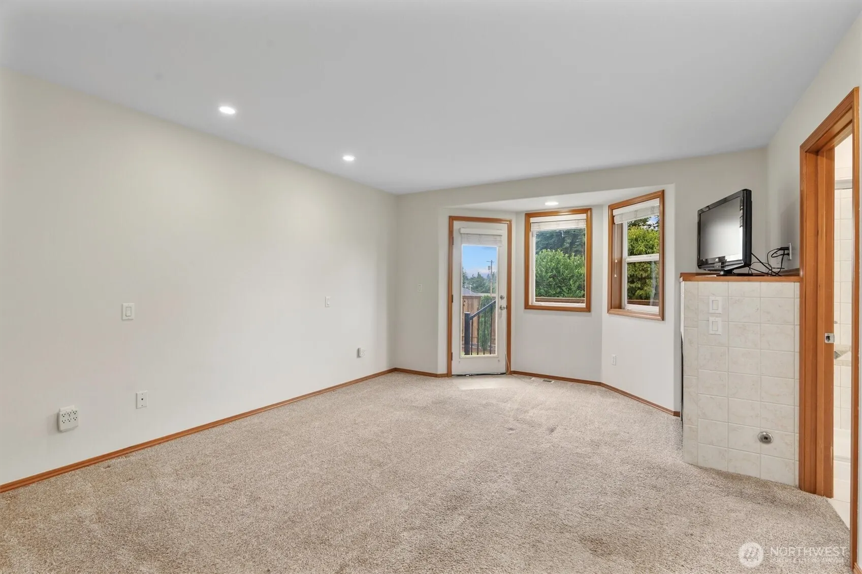 26127 145th Avenue SE, Kent, WA 98042