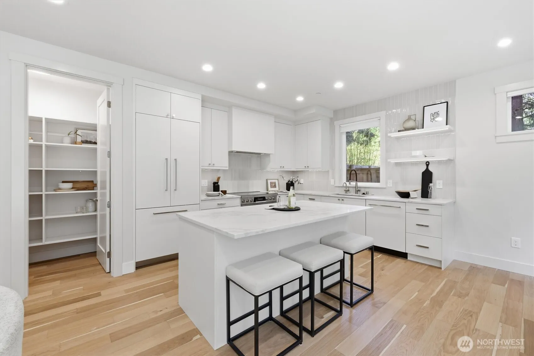 10028 Slater Avenue , Kirkland, WA 98033