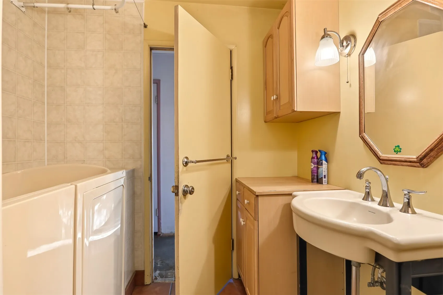 8804 30th Avenue NW, Seattle, WA 98117