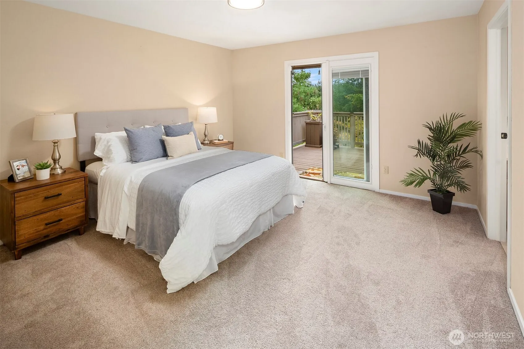 13233 SE 51st Place , Bellevue, WA 98006-4201
