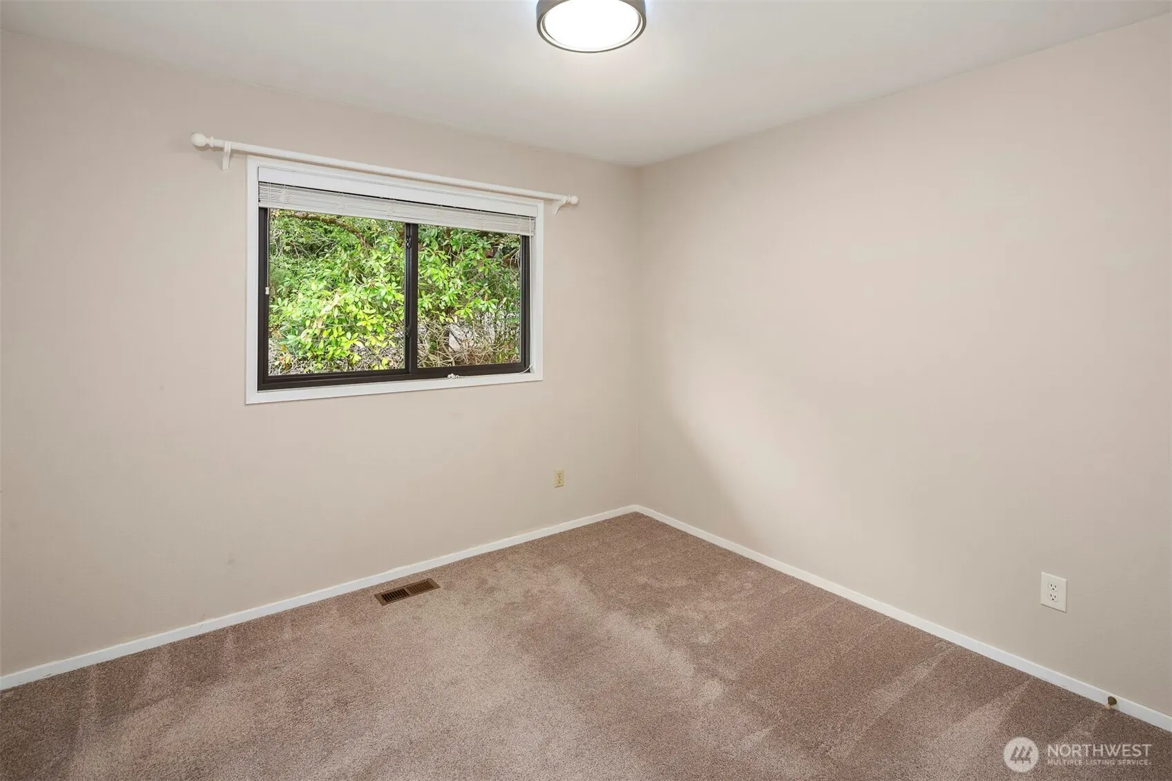 13233 SE 51st Place , Bellevue, WA 98006-4201